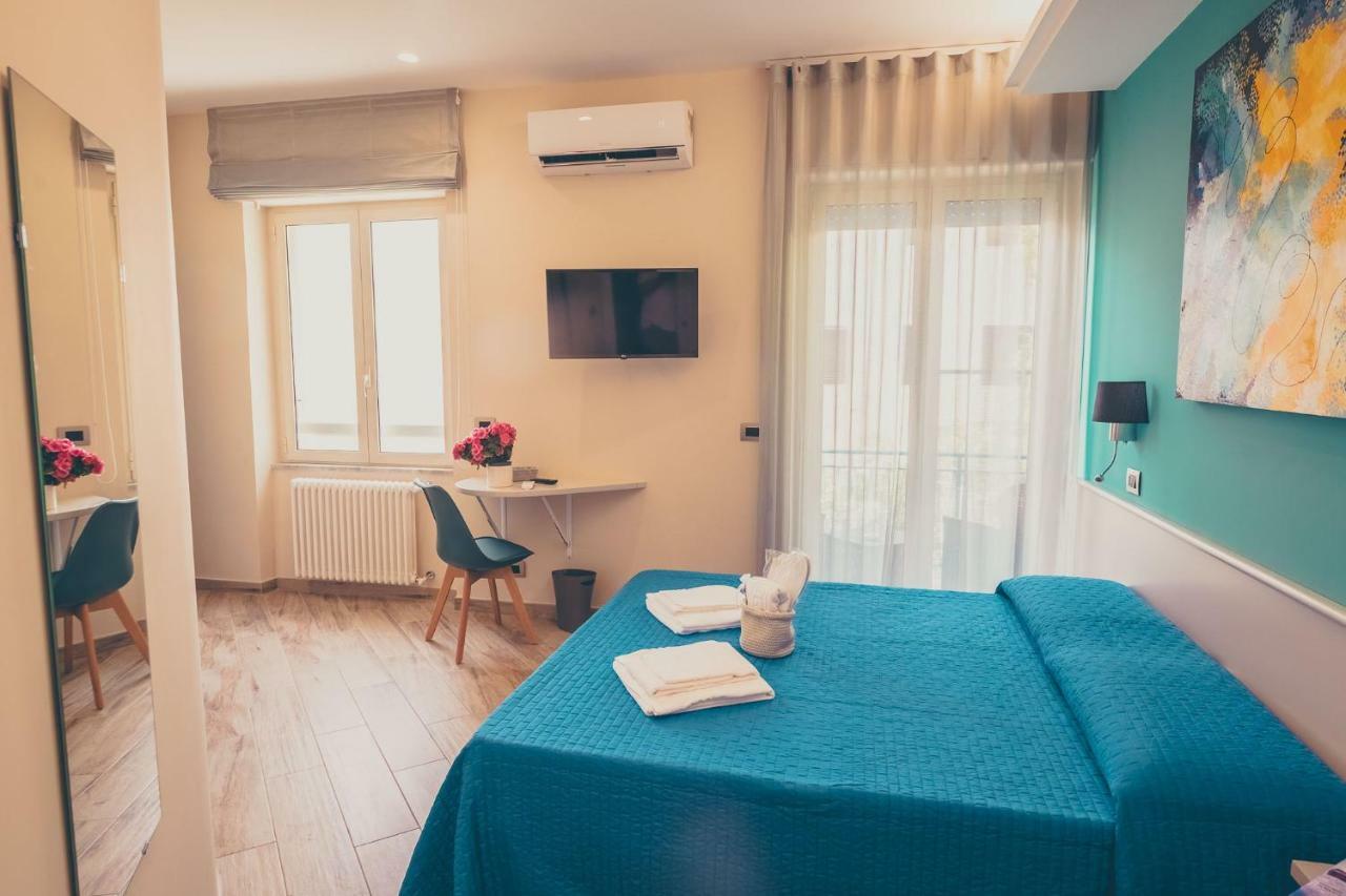 Oltre Il Mare Guest House Gaeta Exterior foto